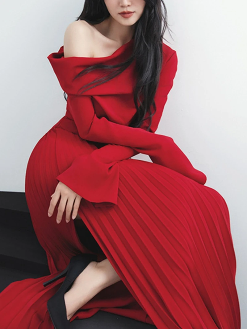 

Элегантное красное платье с разрезом, плиссированной юбкой, стройнящим силуэтом, длинными рукавами, во французском стиле, свадебное платье для женщин в возрасте около 25 лет