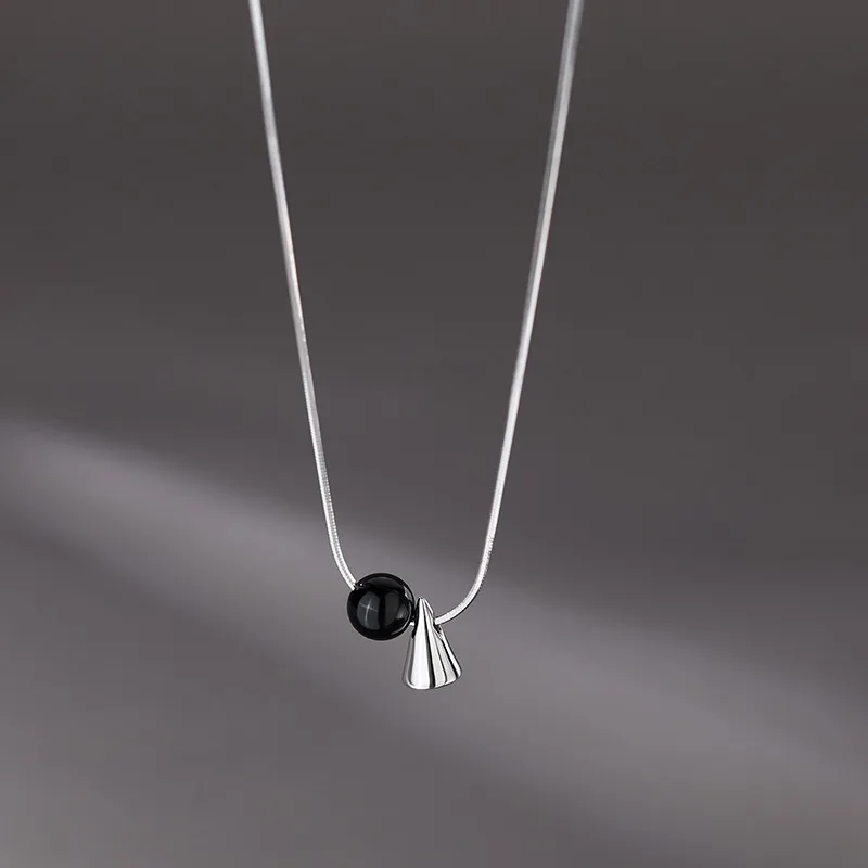 Simple Fashion 925 Sterling Silver Black Agate Round Bead Cone Pendant Choker Necklace for Woman Personality Jewelry Accessories