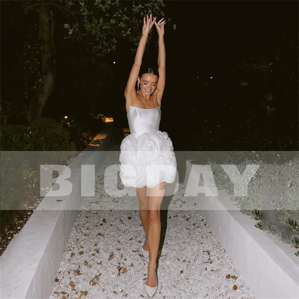 Nowoczesne kwiaty krótkie suknie ślubne kobiety 2025 bez ramiączek dekolt w łódkę bez pleców satynowa suknia ślubna Vestidos De Noiva dostosowane