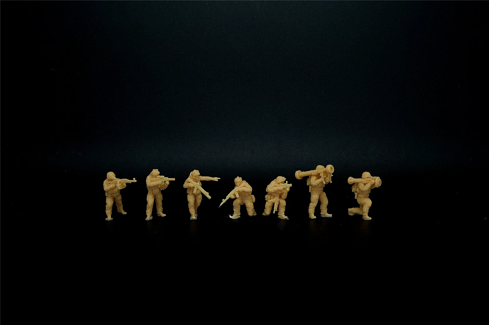 1/72 Modern Ukrainian Special Forces 7-person Genome (Miniature Soldiers)