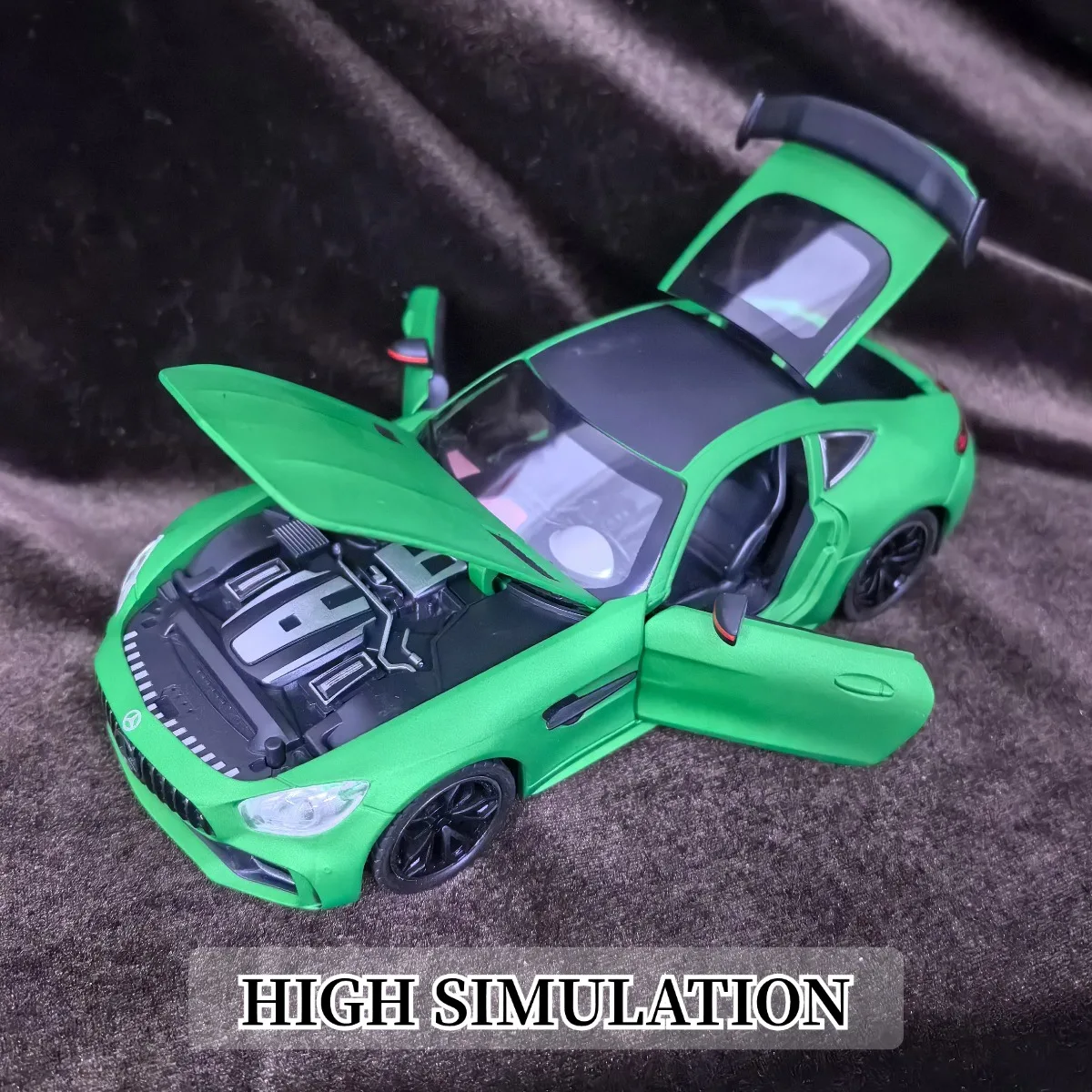 Limitowany model samochodu Mercedes AMG w skali 1:24, luksusowy pojazd, miniaturowa replika, figurka, zabawka, prezent świąteczny dla dziecka.