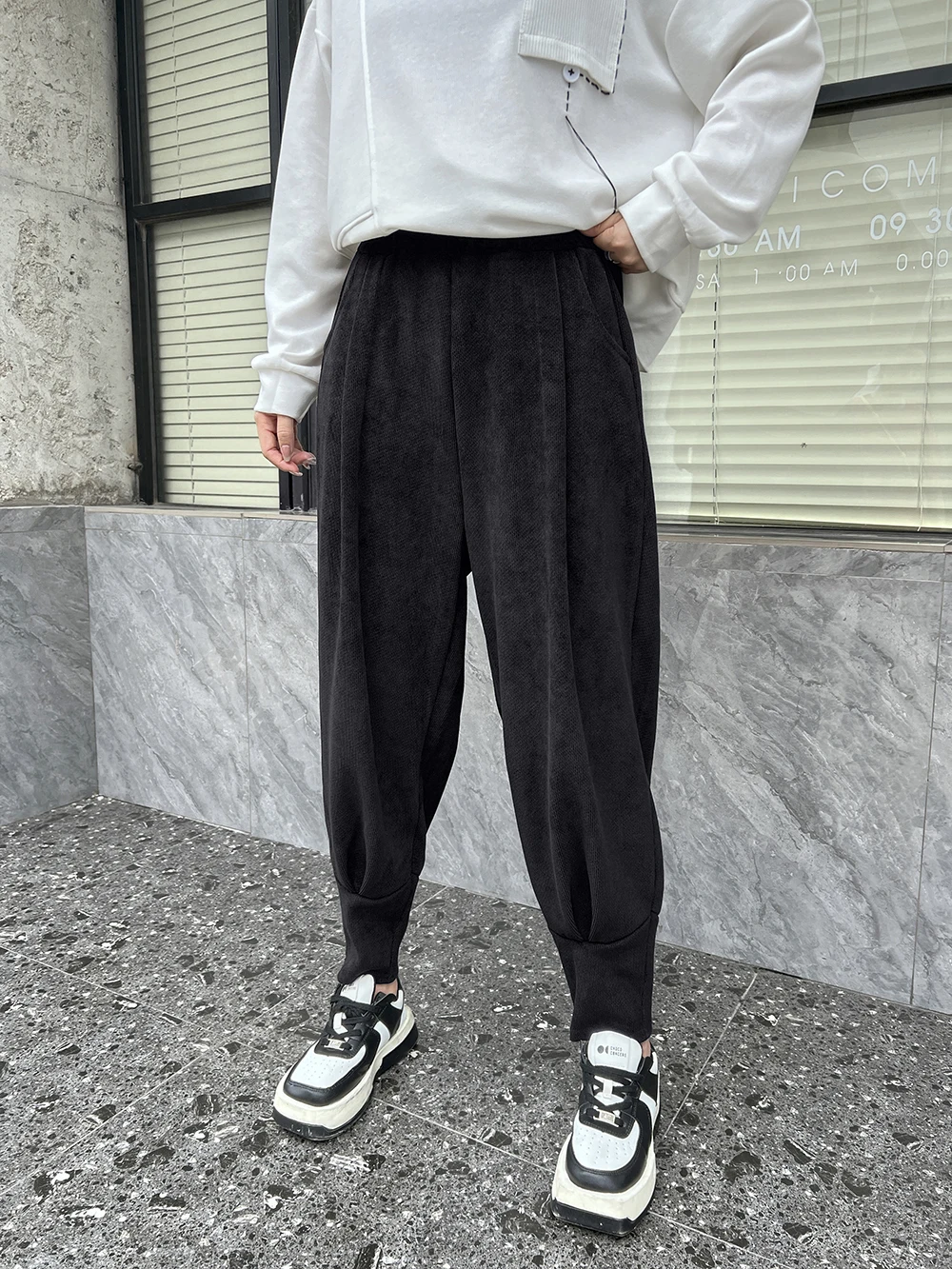 

230861 Vintage Casual Harem Pants Fashion Simplicity Women Folds Ankle-length Pants Autumn Street Trendy All-match