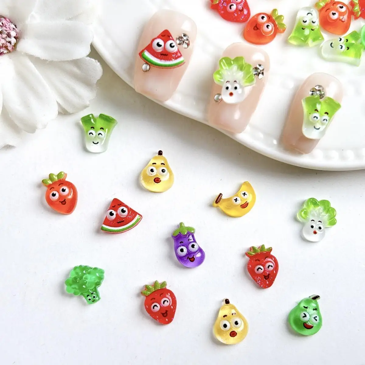 3D เรซิ่นน่ารักชุดผลไม้ตกแต่งเล็บอุปกรณ์เสริม Facial Expressions ผักเล็บ Charms สําหรับเล็บ DIY