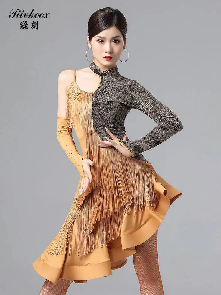 Costume da ballo latino Costume da spettacolo Nuovo modello Ballo da sala Gruppo femminile Concorso professionale Abito da ballo sexy con frange