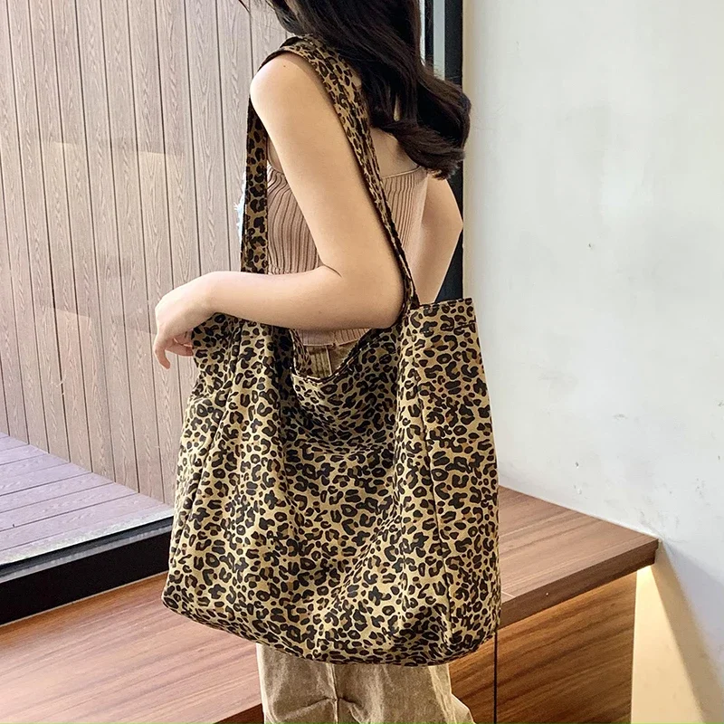 Hot Sale Leopard Pattern Shoulder Bags High Quality Zipper Canvas Fabric Bags for Women Autumn Casual Fashion Classic Tote Bags