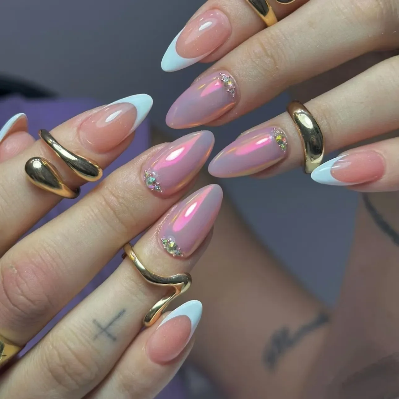 24Pcs French Fake Nails with Almond Design Detachable Irregular Gold Line False Nail Glitter Diamond Acrylic Press on Nails Tips