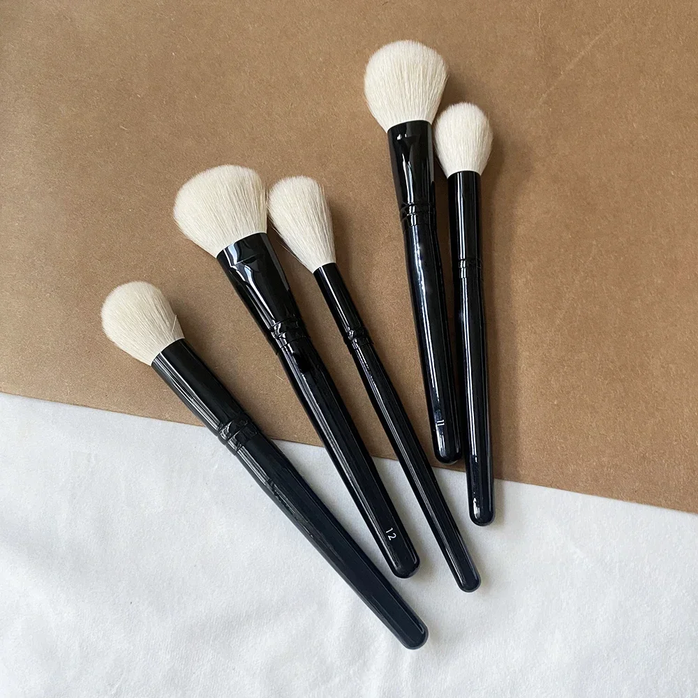 WG Face Makeup Brushes Powder Cheek Highlight Sculpt Cream Foundation Brush with Natural Goat Hair