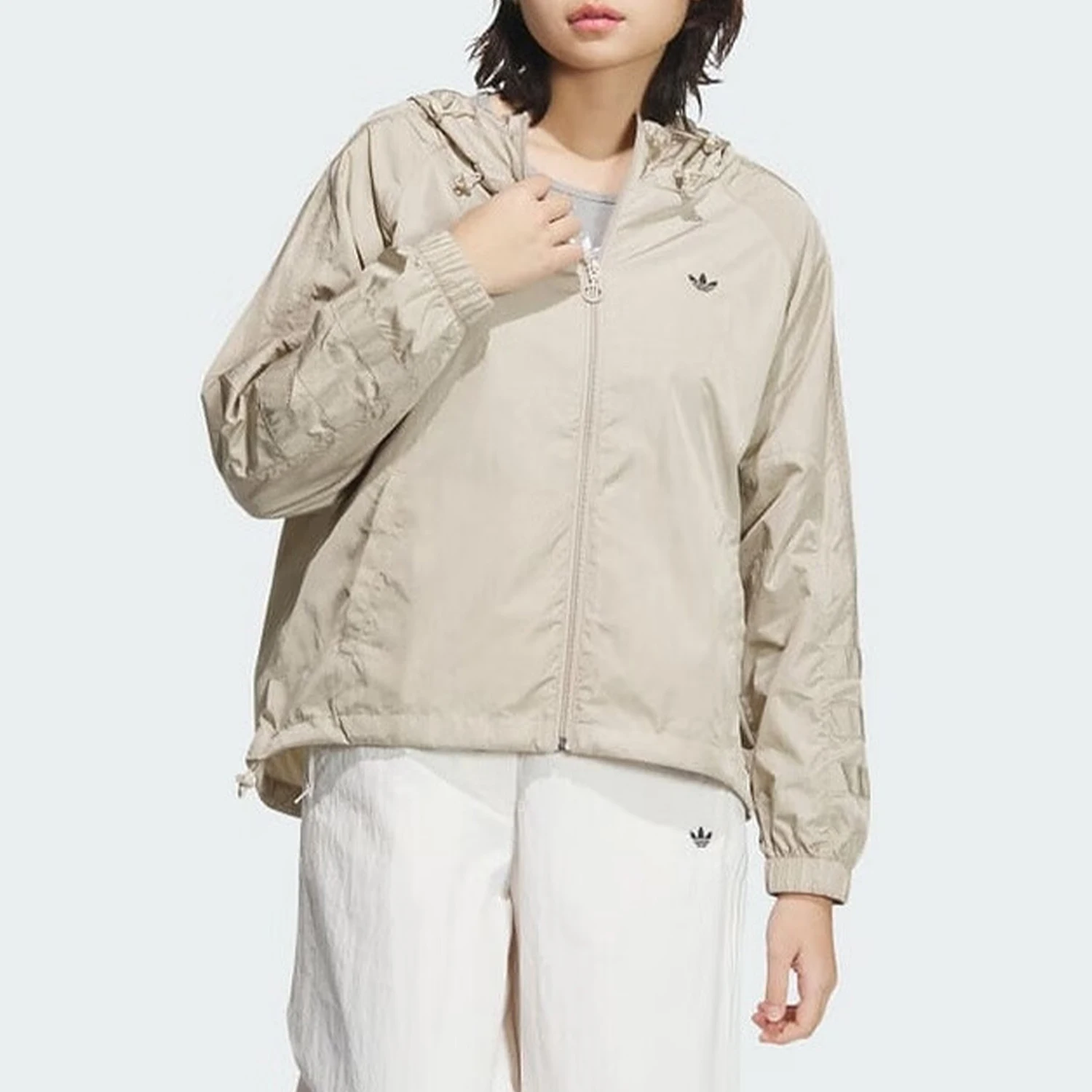 

Adidas genuine genuine Three Stripes Women's Fashion Breathable Zipper Woven Jacket JD6382