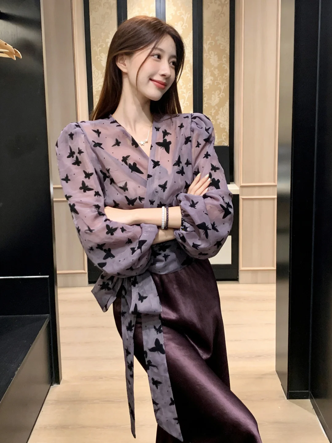 

Retro Purple Floral Long Sleeve Women's Shirt Beautiful Slimming High Waist Skirt Fashionable Spring Set Casual V-neck Button-up