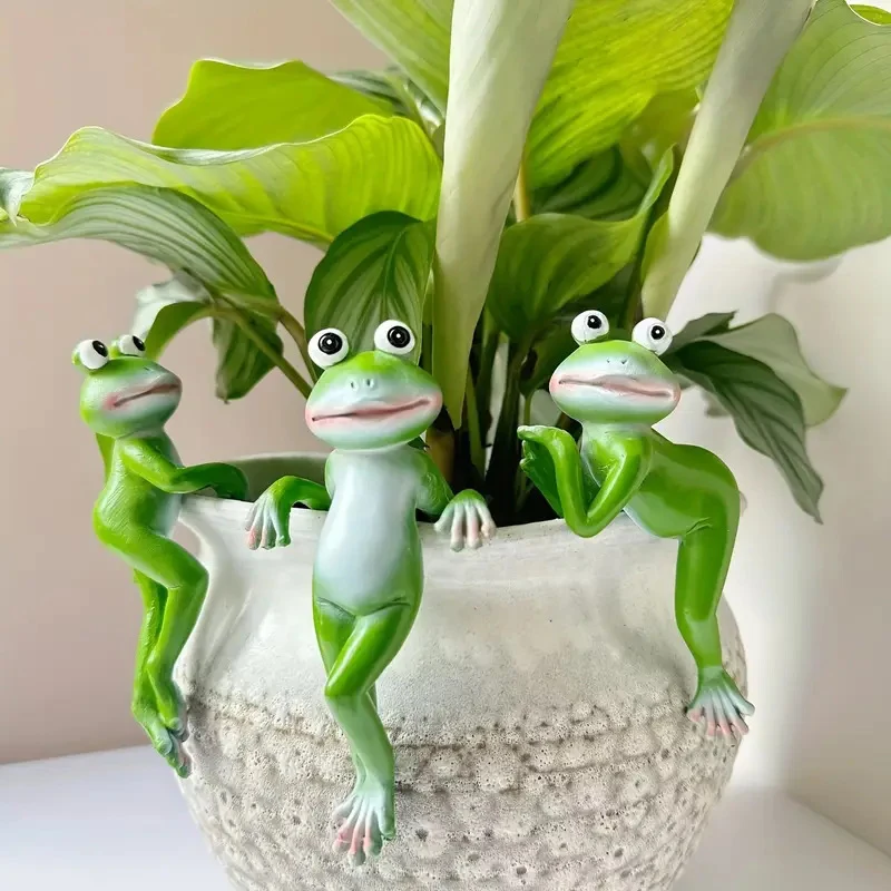 かわいい登山カエルの置物植木鉢ハガー樹脂ぶら下げカエルの彫刻屋外像植木鉢の装飾パティオの装飾品