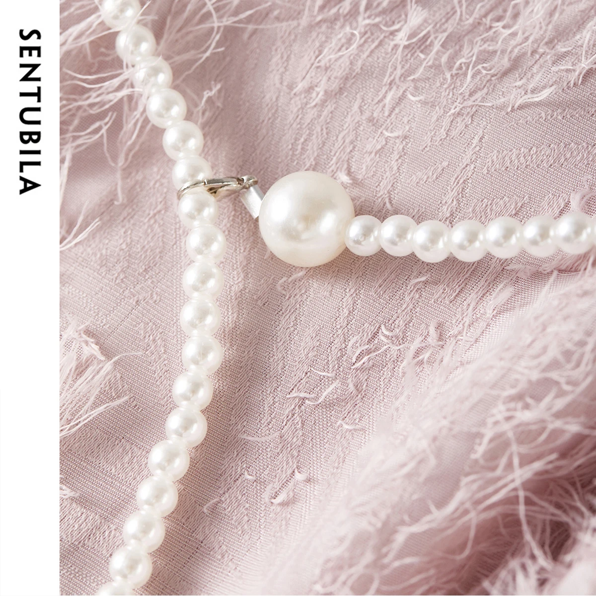 SENTUBILA レディースワンピース 2025年夏新作 Oネック ノースリーブ パールベルト付き カットアウト刺繍入りワンピース Q52LO1691