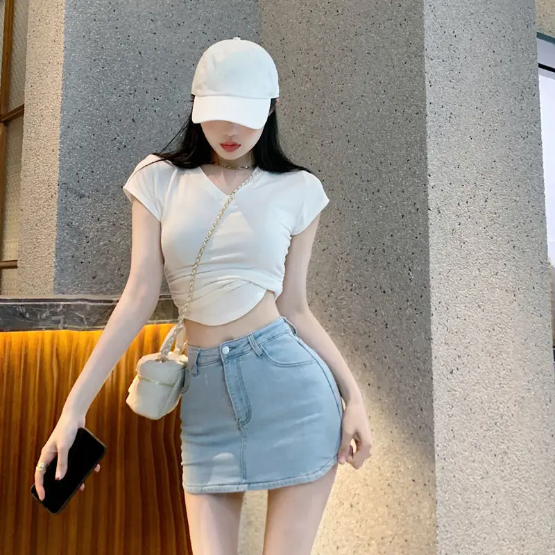 

Gyaru Jeans Skirts for Women with Slit Woman Denim Skirt Anti-glare Chic and Elegant Vintage Cheap Summer 2024 Casual Streetwear