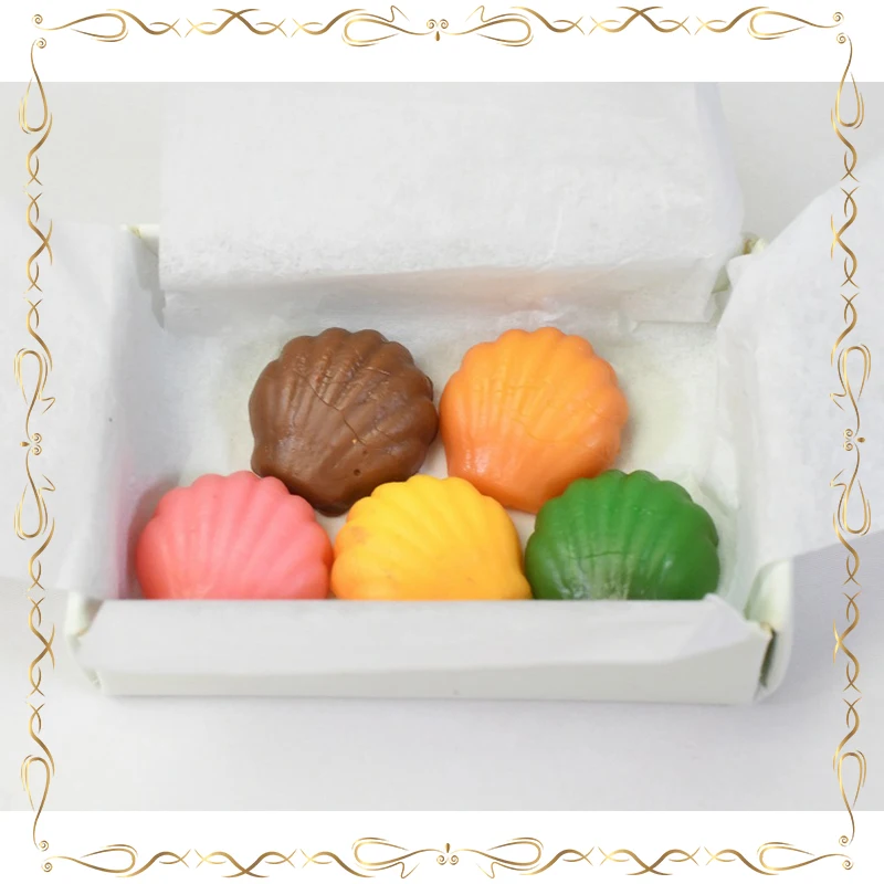 

Miniaturization Donuts Biscuit Gashapon Kawaii Collection Ornament Action Figure Model Toys