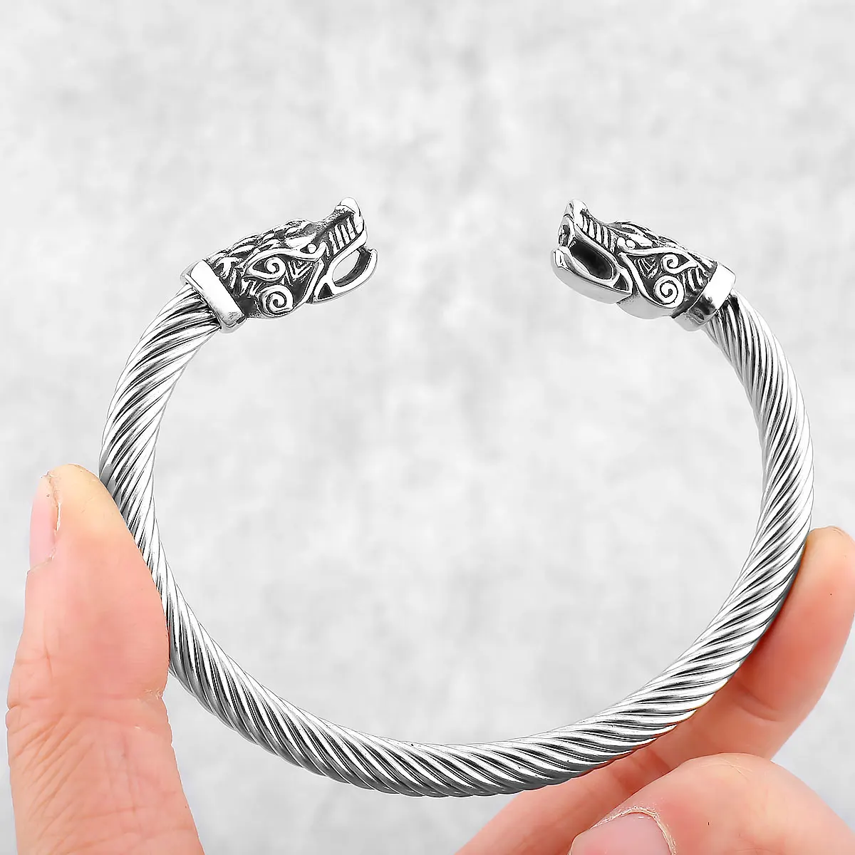 Popular Creative Men's Viking Animal Bracelet Hip Hop Nordic Vintage Stainless Steel Bracelet Amulet Fashion Jewelry Unisex