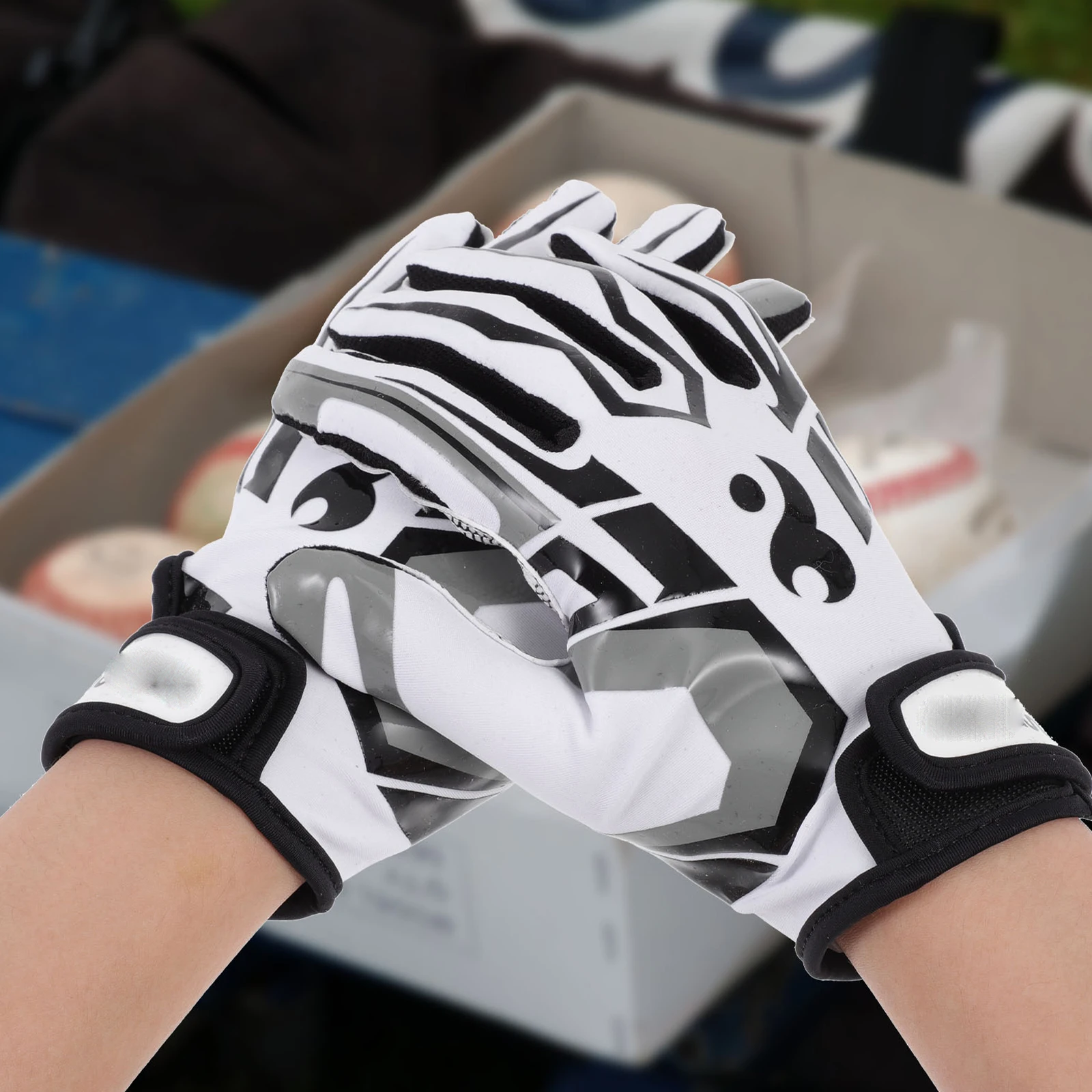 

1 Pair Sports Baseball Rugby Gloves Windproof Breathable Full Finger Outdoor Activity Gloves Cycling Adult Fitness Accessories