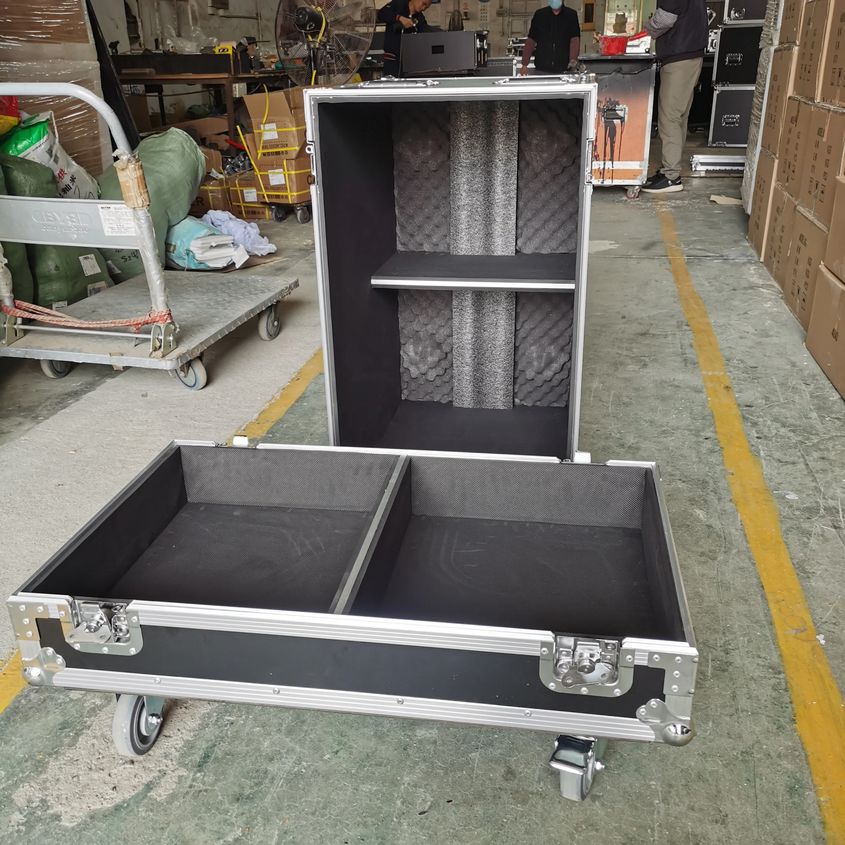 BRAVO Customized Two-Way Sound Speaker Box Flight Case With Wheels