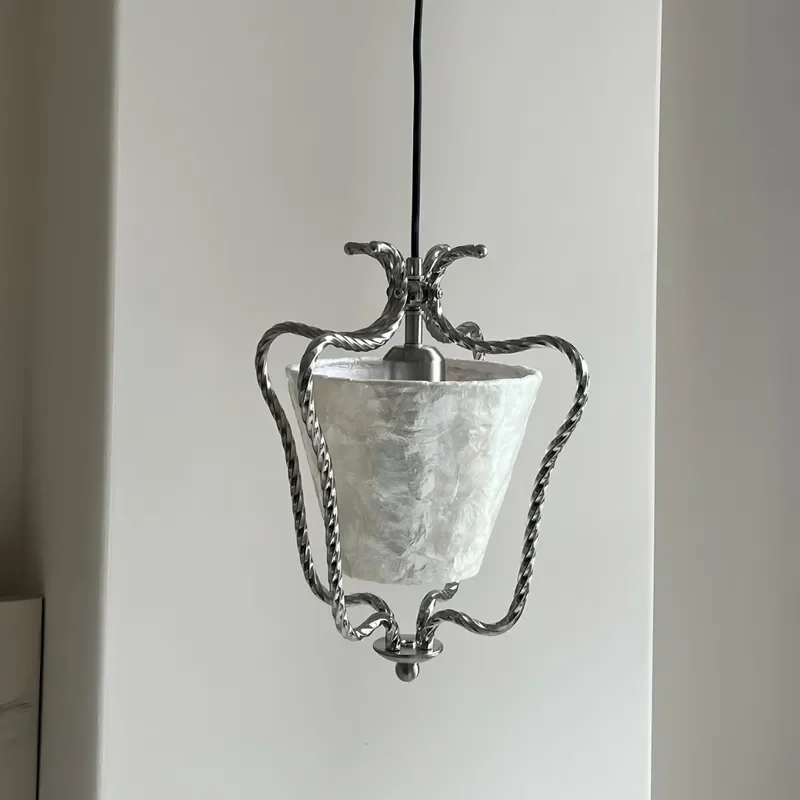 Vintage French Medieval Style Natural Shell Chandelier Creative Bedroom Bedside Lamp Unique Corridor Aisle Entrance Lighting