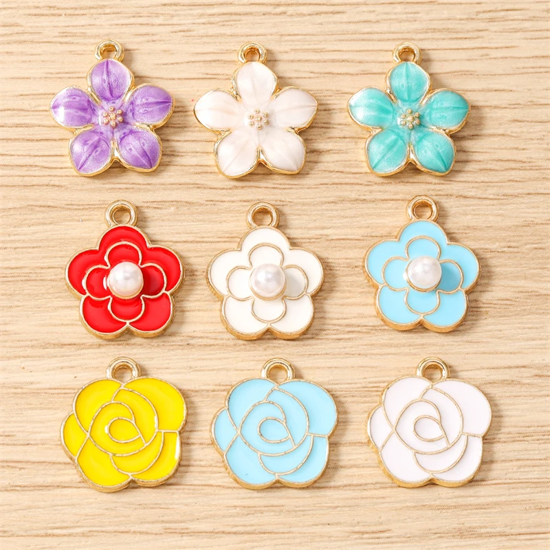 10 Stück gemischte, niedliche, bunte Emaille-Blumen-Anhänger für Ohrringe, Halsketten, Armbänder, DIY-Bastelarbeiten, Schmuckzubehör – Detail 1