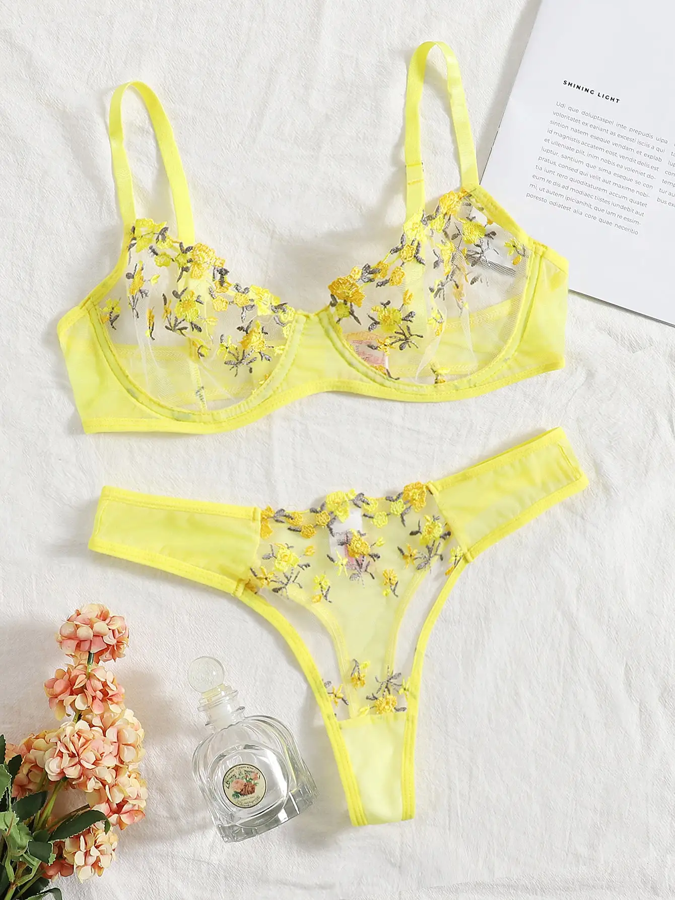 Sexy Bra And Panties Set Lingerie Yellow Embroidery Lace Transparent Women\'s Underwear Set Erotic Brief Set Lingerie Costumes