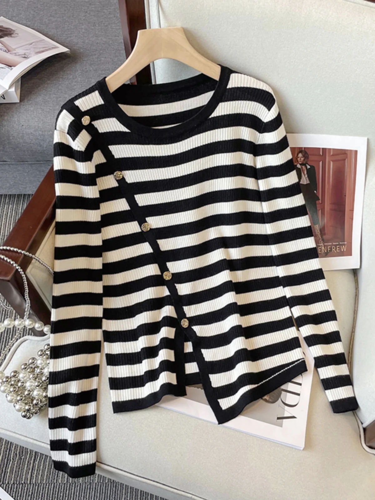 

Fall Irregular Striped Knitted Women Bottoming T-shirt Fashion Button Loose Comfortable Skin-Friendly All-Match Long Sleeve Tops