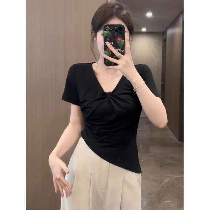 Large Size Chic Short-sleeved Design Fashionable Age-reducing Cross-slimming Top