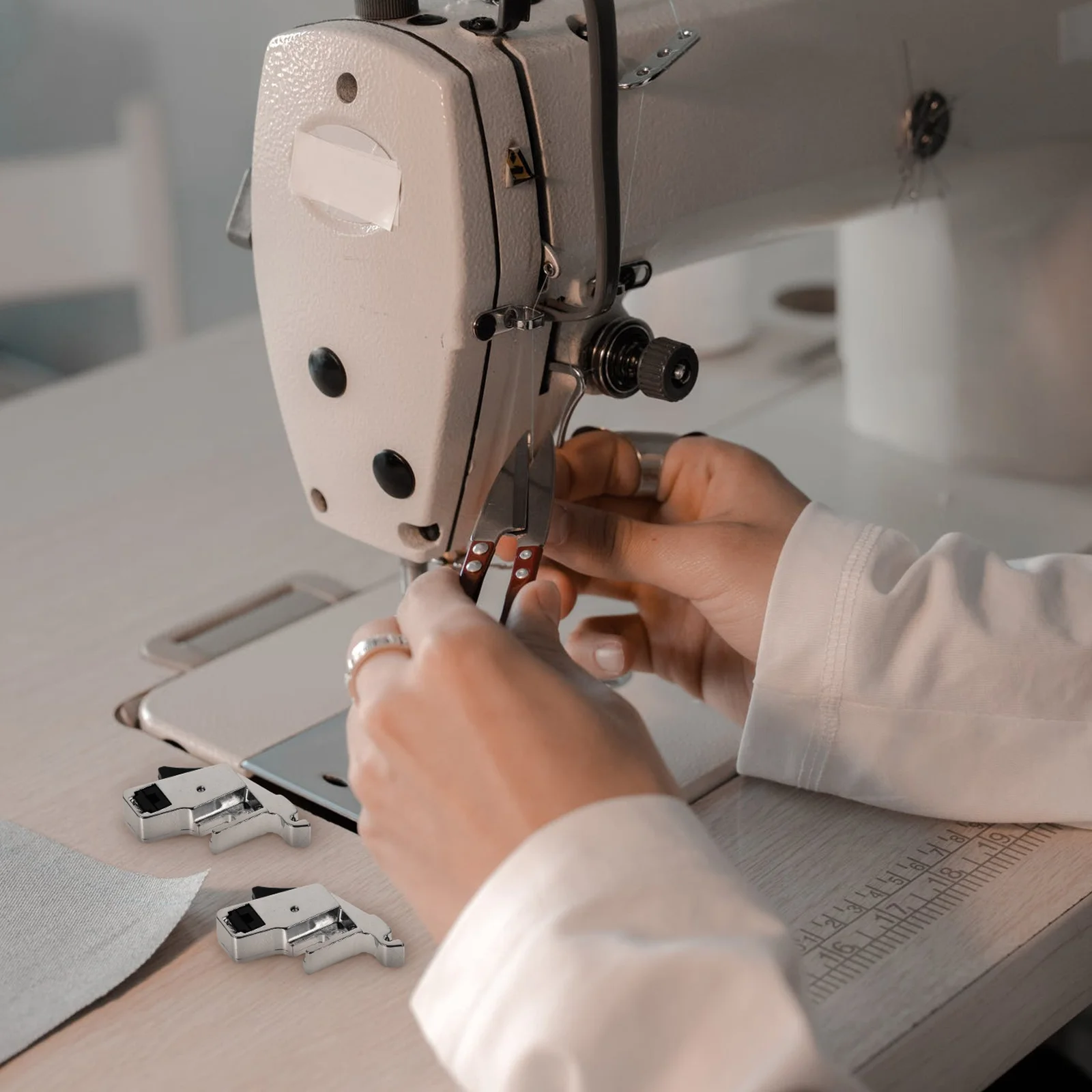 

6Pcs Practical Durable Presser Foot Handle Adapters Sewing Machine Accessory Quilting Patchwork Presser Supply