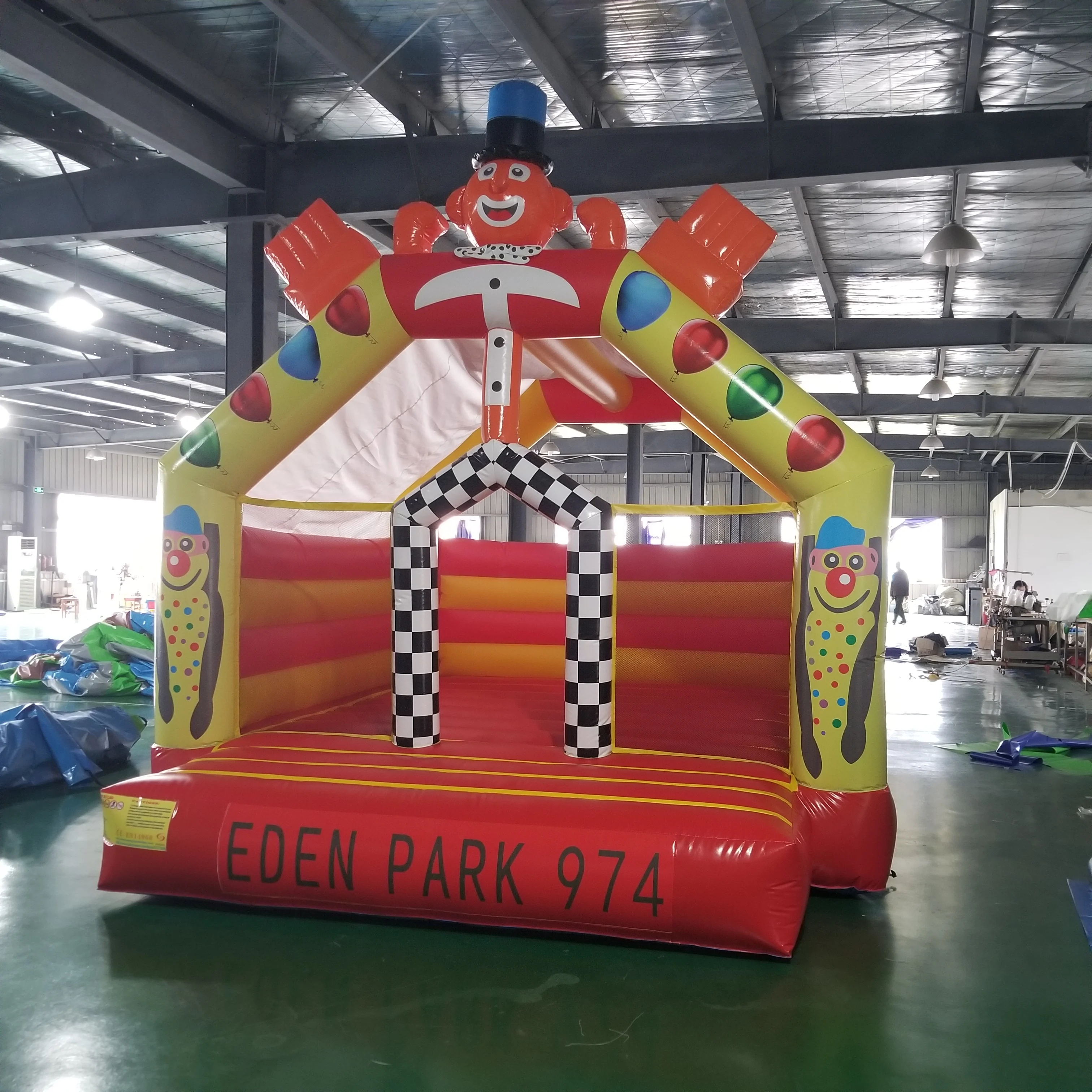 قلعة نطاطية قابلة للنفخ للأطفا - مراجعة Kids Outdoor Jump House وسعره