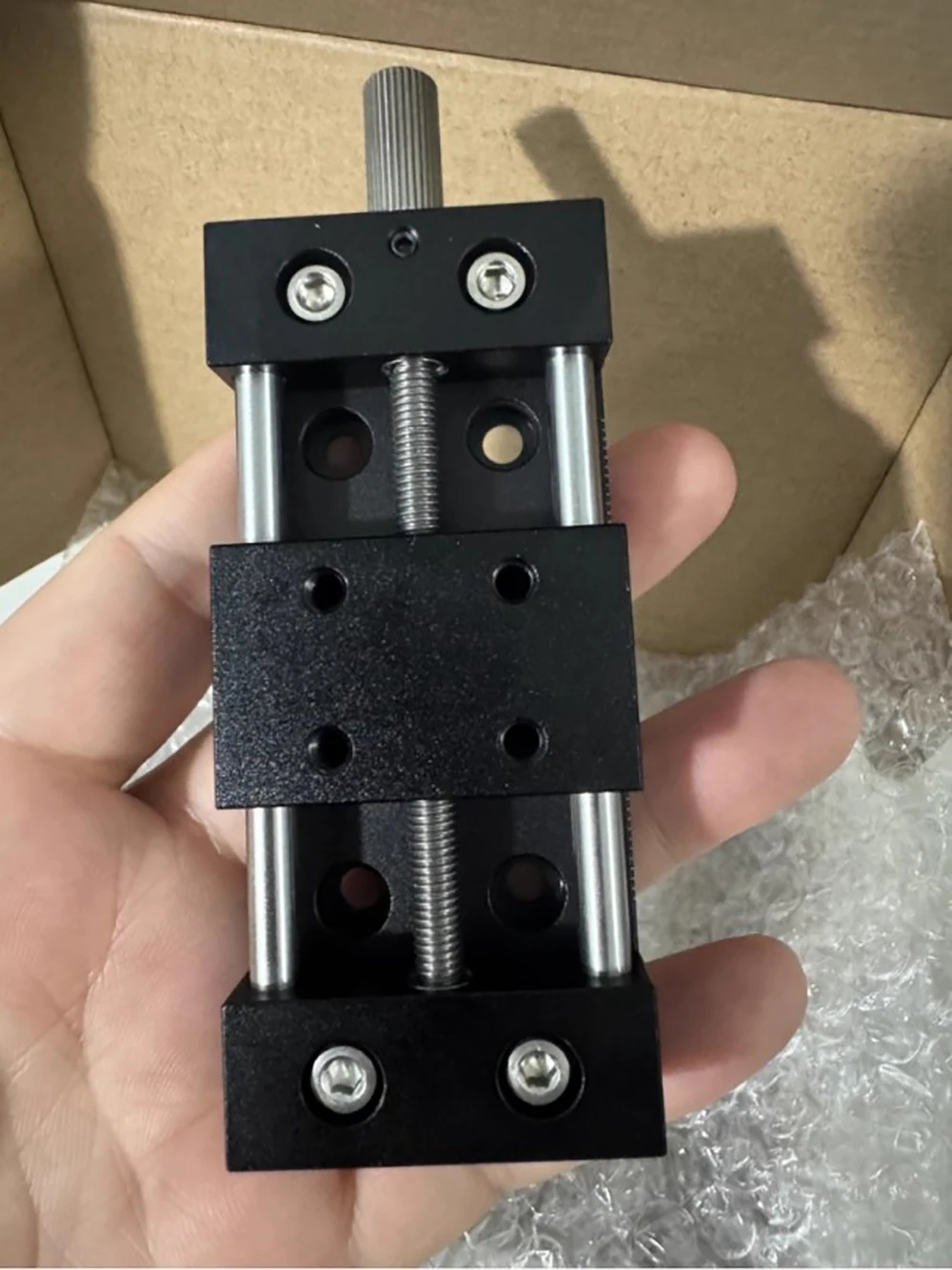 Precision Manual X-Axis Linear Slide Stage, 35mm Travel, with Base Plate DX40A-DB35 ﻿