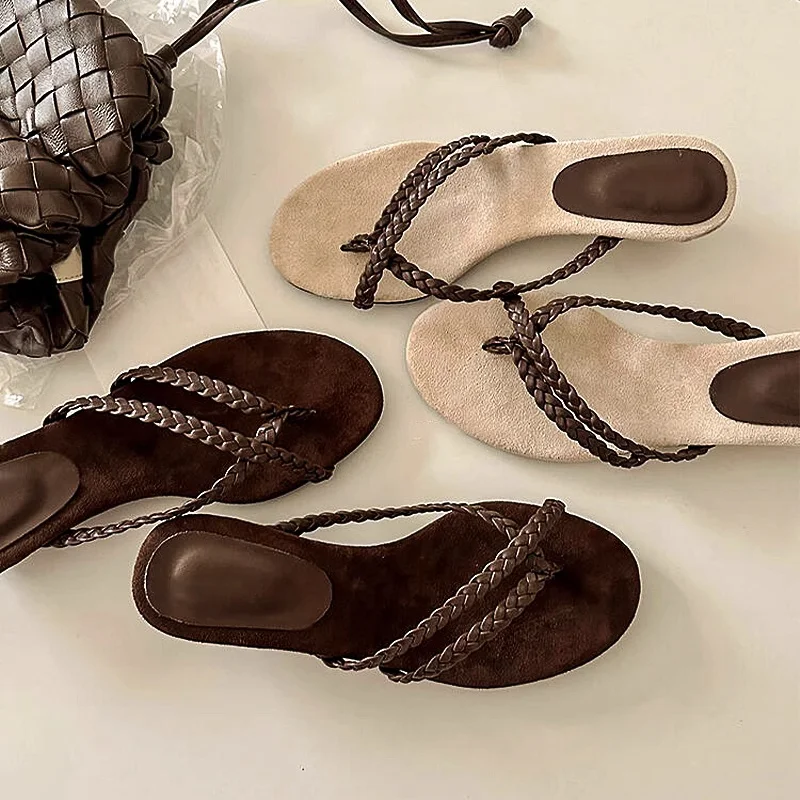 

2025 Summer Women's Brown Flip Flops Round Toe Wedge Suede Braided Strap Design Retro Ladies Outdoor Office Daily Slippers