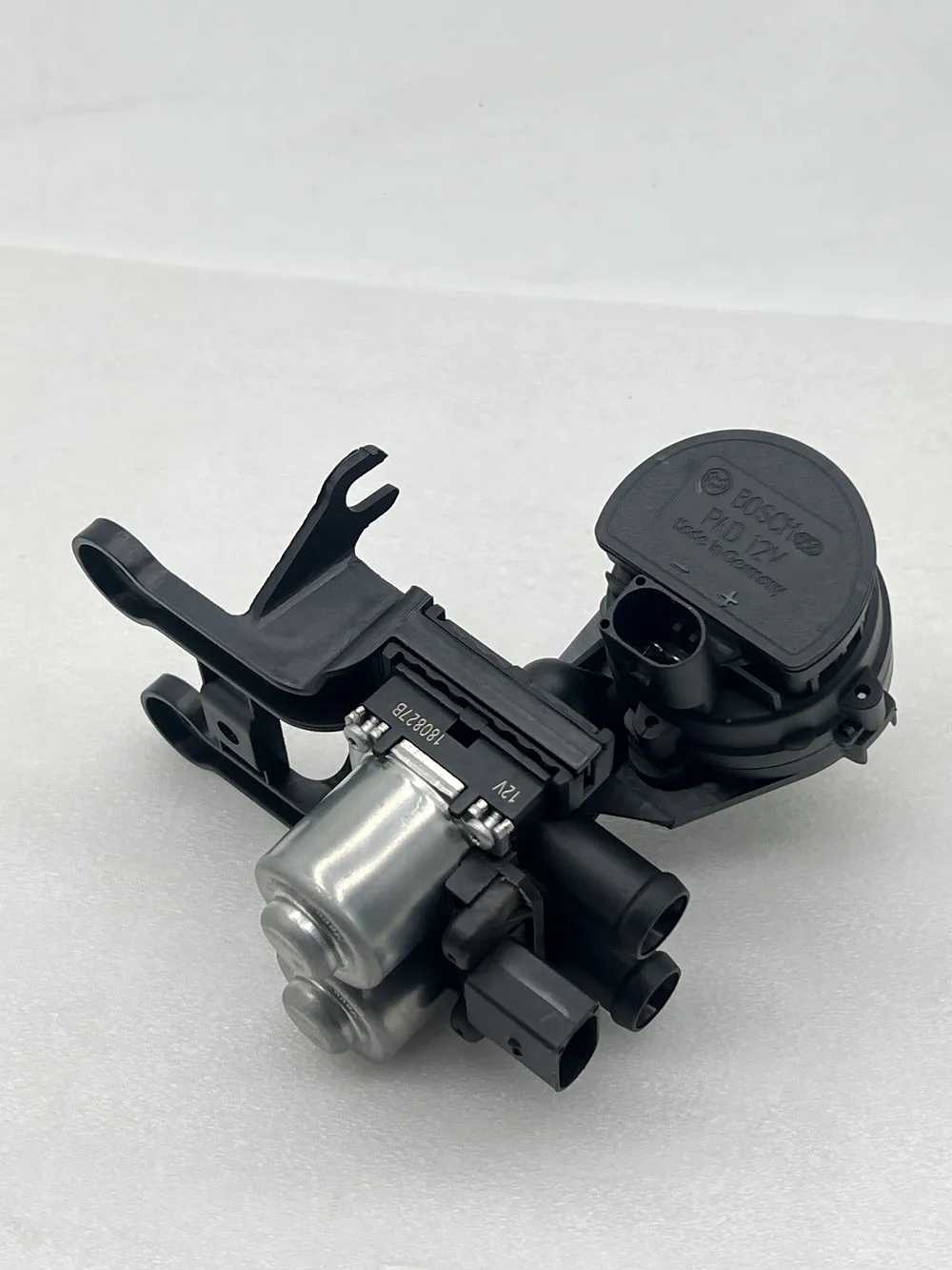 High Premium OEM 4F1959617B For Audi A6 S6 A6 Quattro 3.2 5.2 New HVAC Heater Control Valve 4F1959617 2 Years Warranty