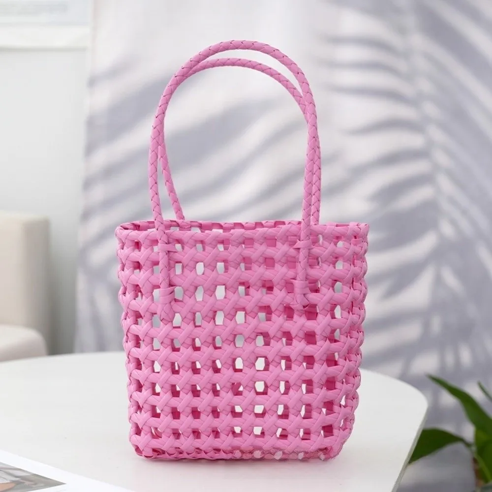 

Women Plastic Material Hollow Weave Bag Soft Handle Large Capacity Basket Bag Lightweight Woven Design Beach Tote Bag Vacation