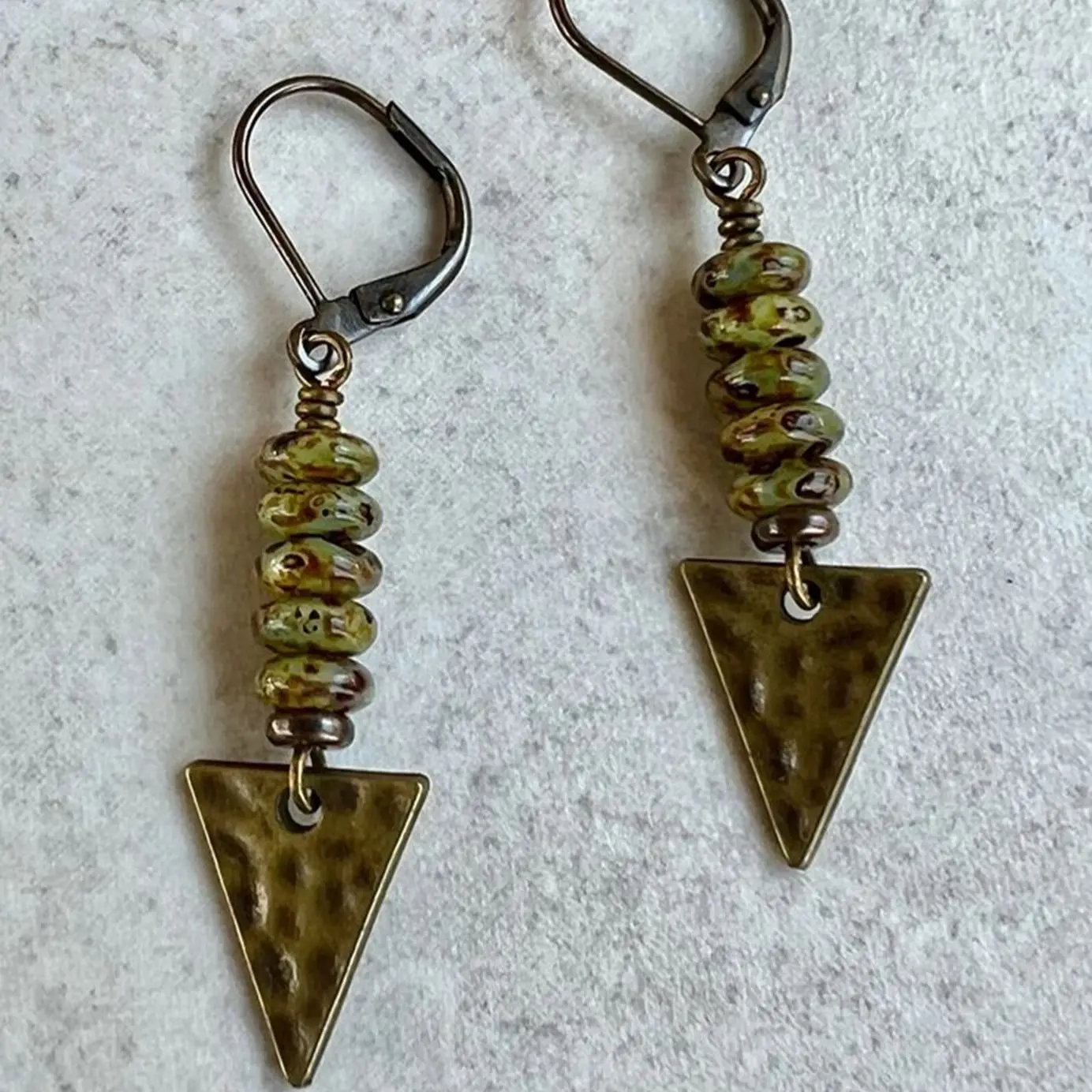 2 Pcs Vintage Triangle Miscellaneous Stones Ethnic Bohemian Personality Natural Stone Gold Colour Earrings Daily Jewelry Gift