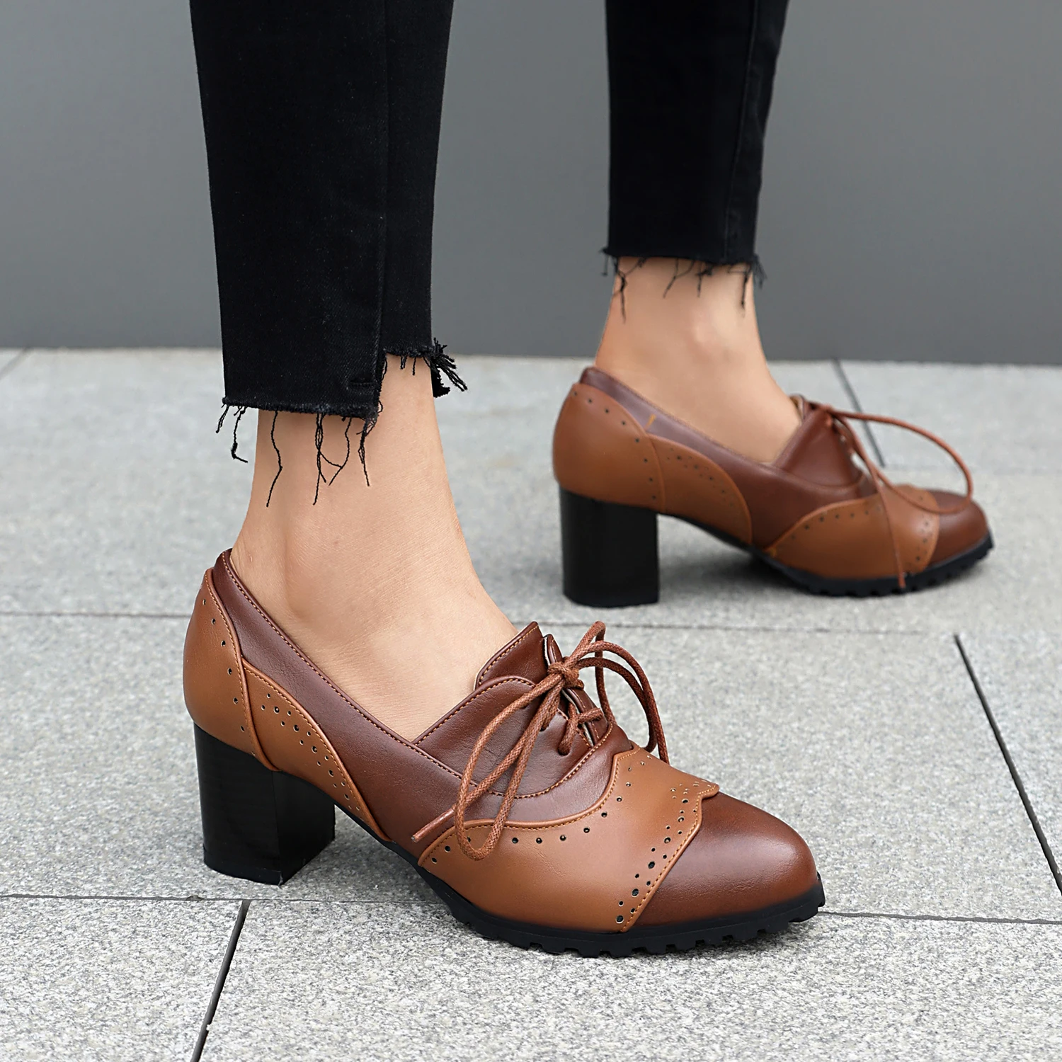 

2024 spring autumn women pumps plus size 23-26.5cm Microfiber leather splicing loafers Retro brogue women shoes high heel