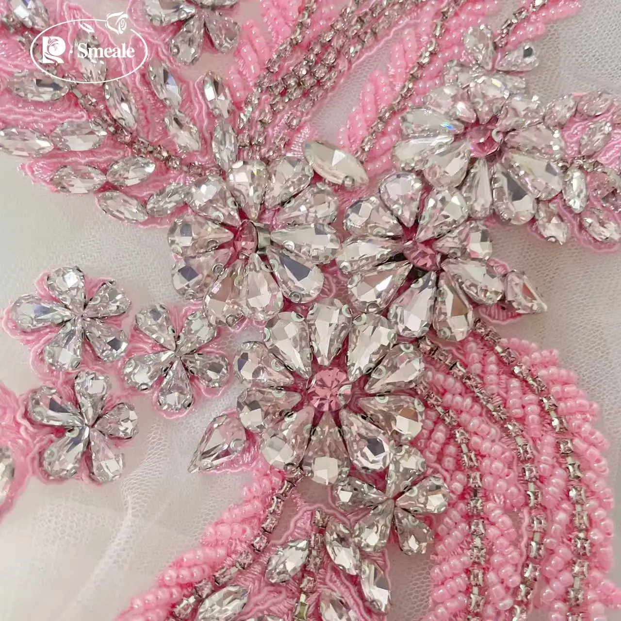 4-farbige handgenähte Glas-Strassblumen, funkelnde Strass-Applikationen für Mäntel, Taillenbänder, Schultern, Hochzeitskleider, DIY-Applikation. 1 Paar. – Detail 7