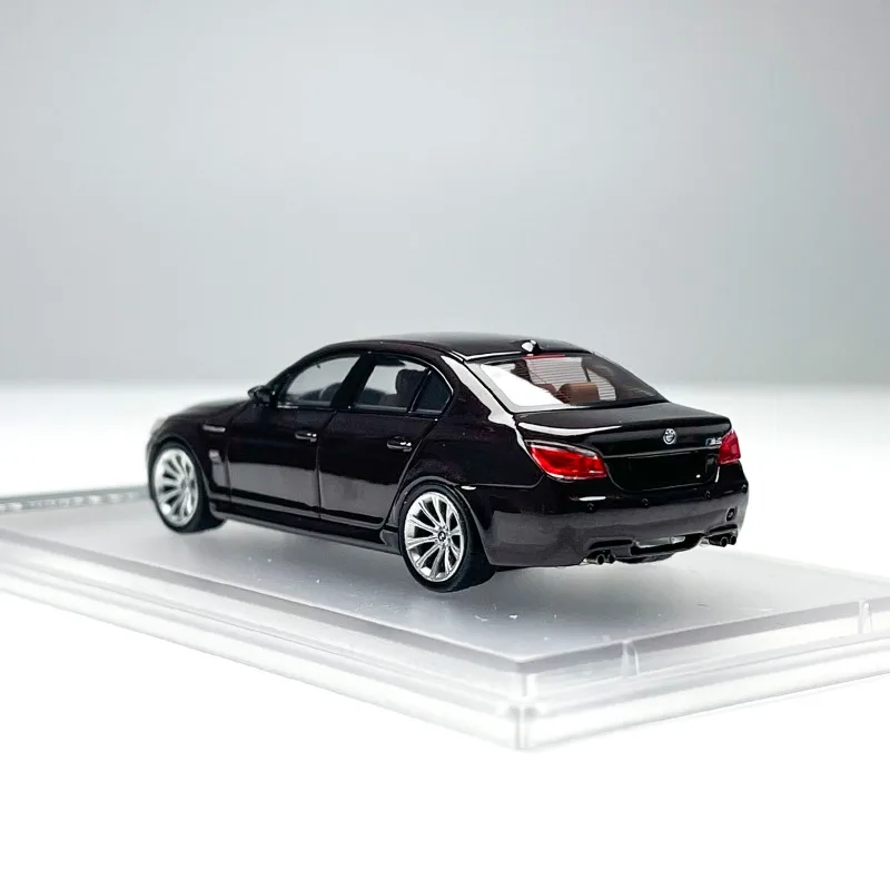 KING MODEL Diecast 1/64 Maßstab BMW M5 E60 E61 Blechauto Modell Legierung BMW M5 E60 E61 Spielzeugauto Modell Sammlung und Ausstellungsartikel