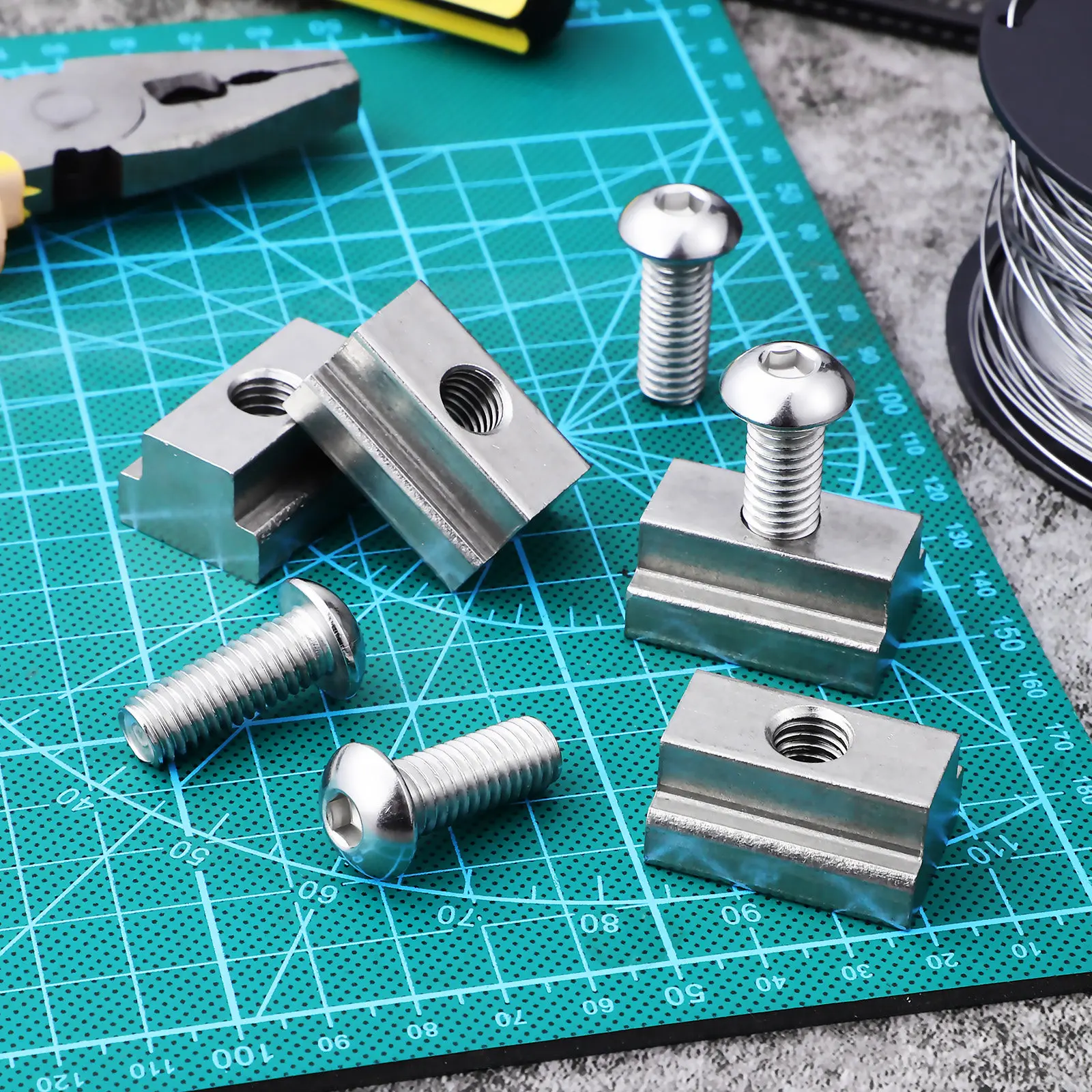 4Pcs Stainless Steel T Slot Nuts Truck Bed Rail Fastening Accessories Heavy Duty Tie Downs T Slot Nuts