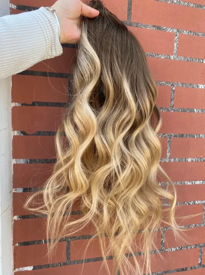 

Honey Blonde Highlight Middle part lace front wig 13×4 Bohemian synthetic wig Deep Wave Natural Preplucked Hairline Daily Use