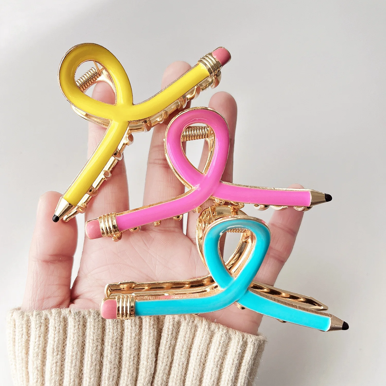 1/2pcs Pencil Hair Claw Clips for Women, Back to School Teacher Hair Clips Pink Pencil Shape Claw Clips for Thick or Thin Hair