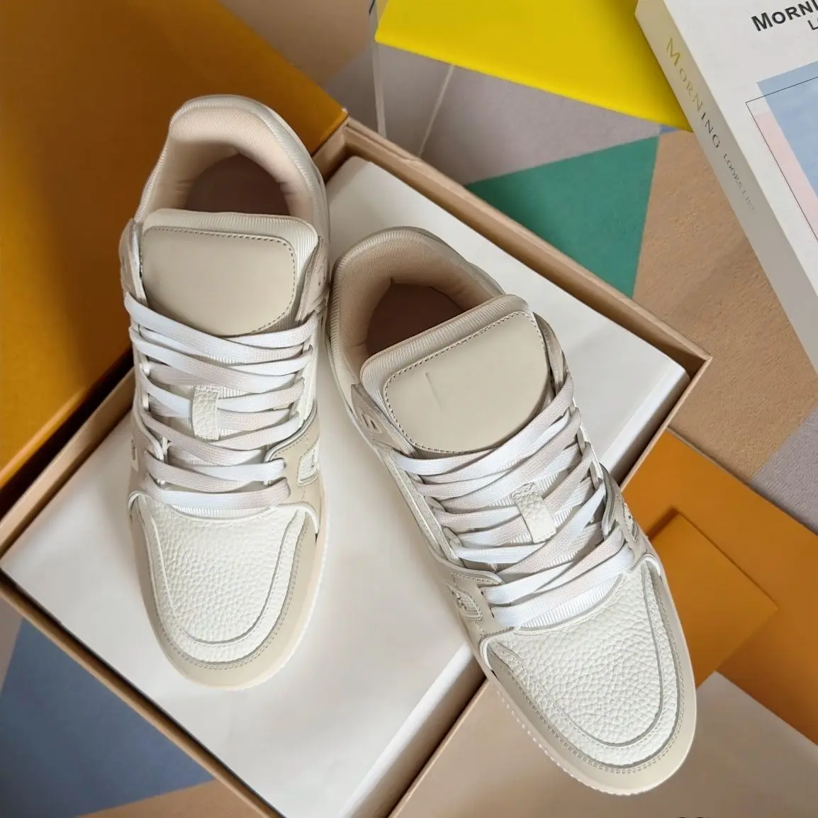 Scarpe da skate casual dal design originale e di lusso, calzature sportive alla moda per il look street, scarpe da skate basse unisex, resistenti all'usura, con assorbimento degli urti, versatili,