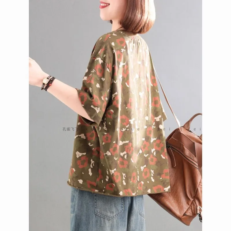 T-shirt casual a maniche corte con temperamento retrò pullover stampato coreano da donna 2025 Top elegante e versatile