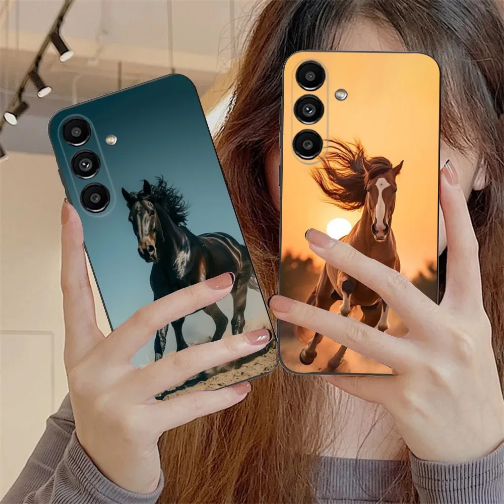 

Horse Animal Phone Case For Samsung S24,S21,S22,S23,S30,Ultra,S20,Plus,Fe,Lite,Note,10,9,5G Black Soft Cover