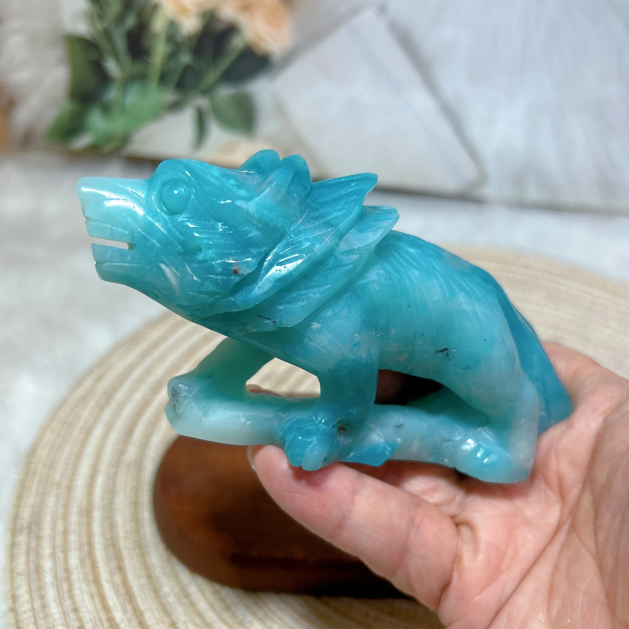 Healing Natural Crystals Caribbean Wolf Hand Carving High Quality Gemstones Home Decorations Room Decor Energy Mineral Gift