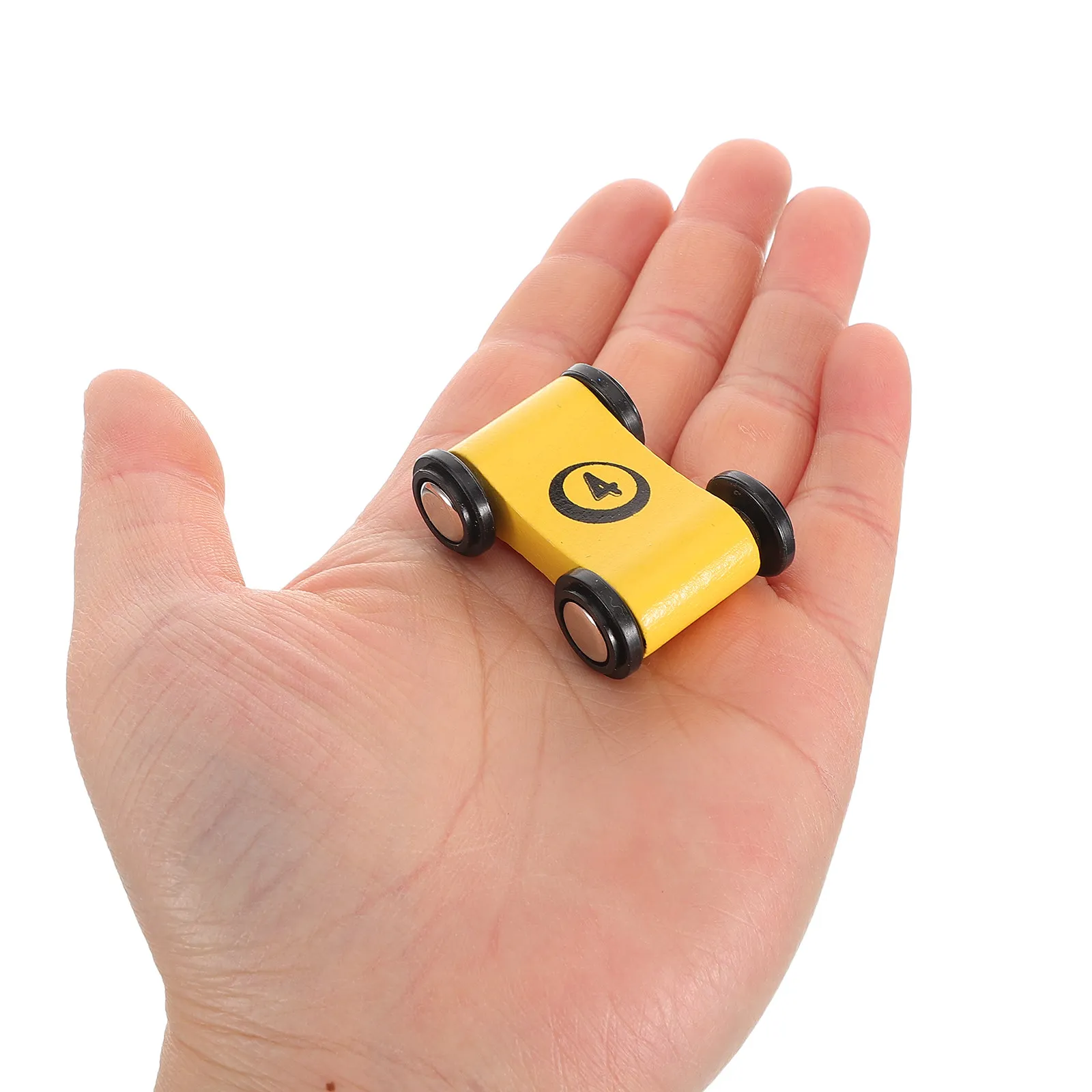 

5Pcs Wood Friction Car Ramp Set Miniature Racing Cars for Toddlers Early Educational Tabletop Play and Motor Skills