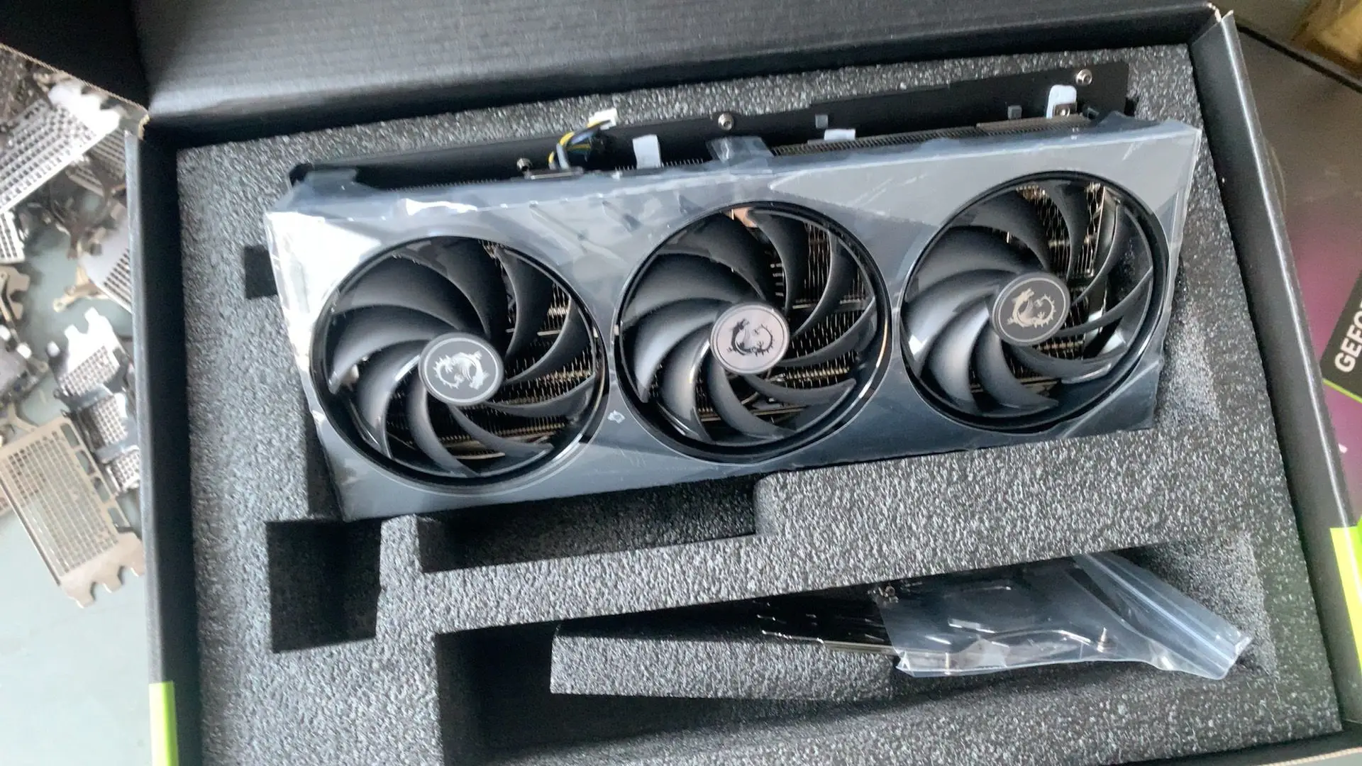 

Сменный радиатор видеокарты для MSI Gmaing RTX 4090 X Slim