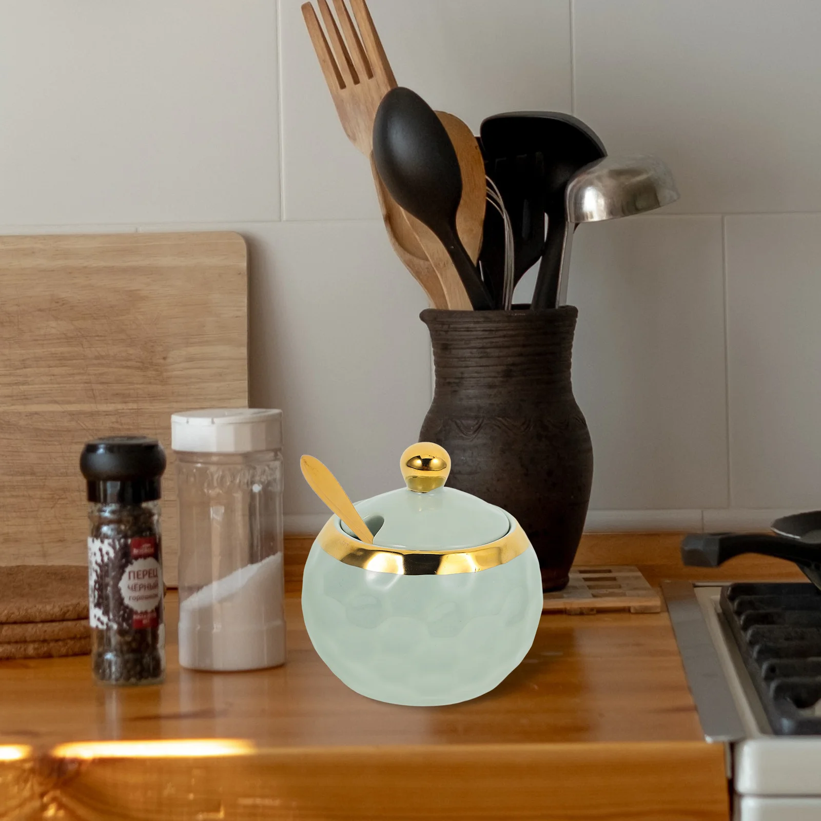 

1Set Ceramic Seasoning Jar Salt Sugar Chili Storage Jar Spoon Lid Kitchen Condiment Pot Sugar Containers for Cafe