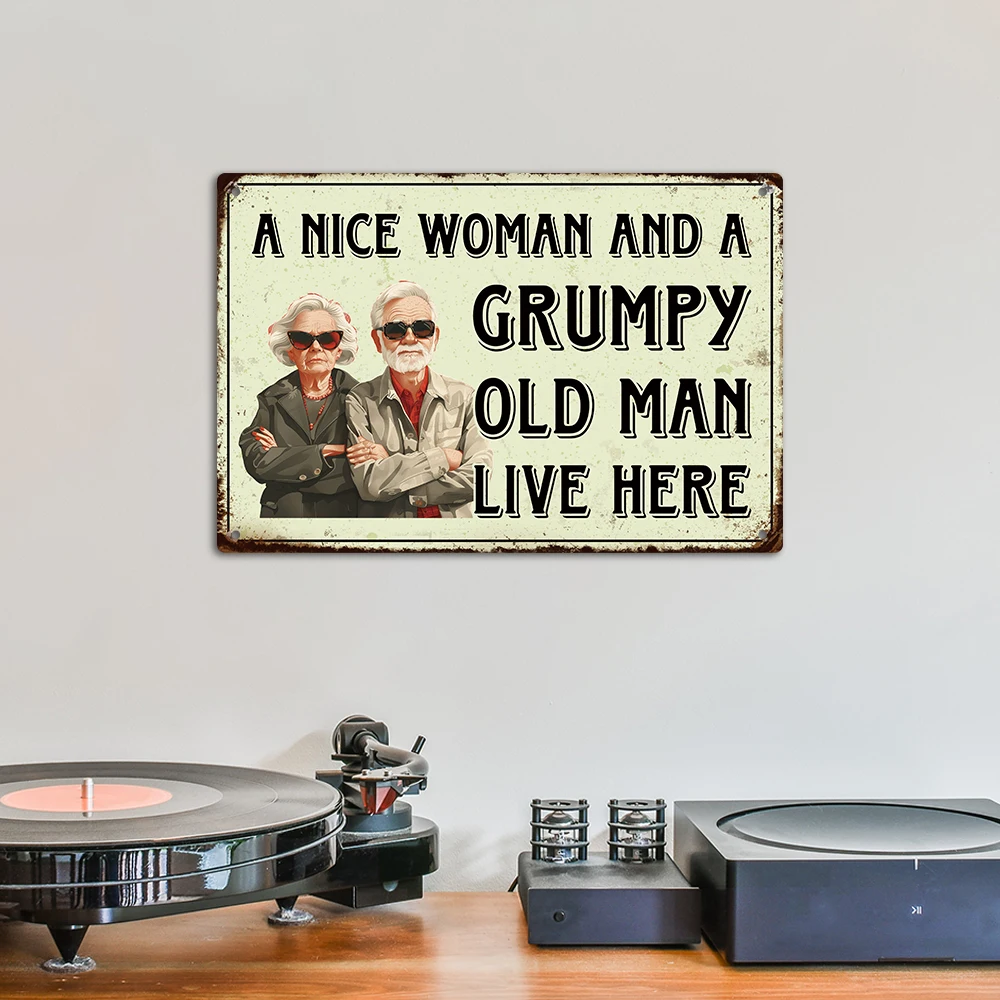 Putuo ديكور 1 قطعة علامة القصدير المعدنية خمر ، امرأة لطيفة ورجل عجوز غاضب تعيش هنا ، جدار آرت ديكو مناسبة لغرفة المعيشة المنزلية #5