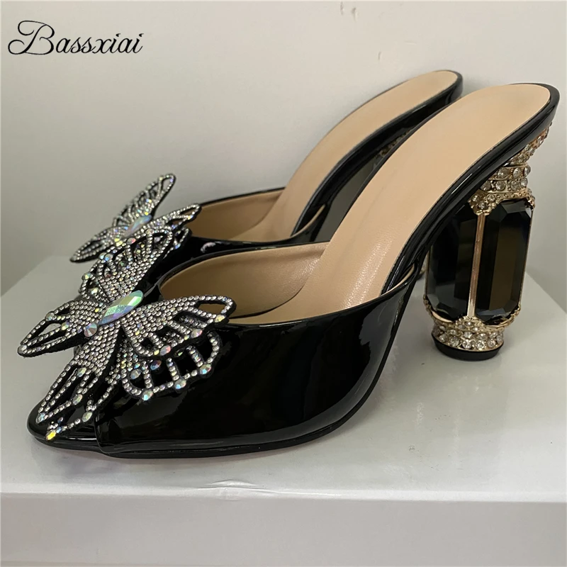 

Сандалии с бриллиантами и кристаллами-бабочками и цветами, женские летние туфли из лакированной кожи на высоком каблуке со стразами и стразами