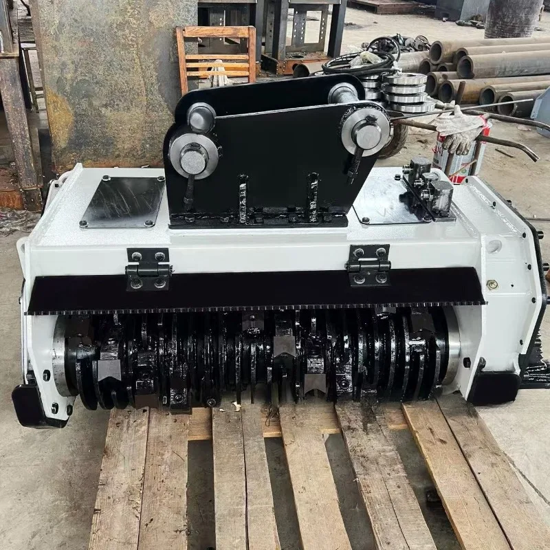 Excavator Hydraulic drive Wasteland removal and irrigation equipment Hydraulic wood crusher
