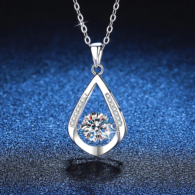 

Platinum PT95018k Gold Necklace Women's Moissanite Pendant Water Droplet Dynamic Pendant 1 Carat Moissanite Necklace