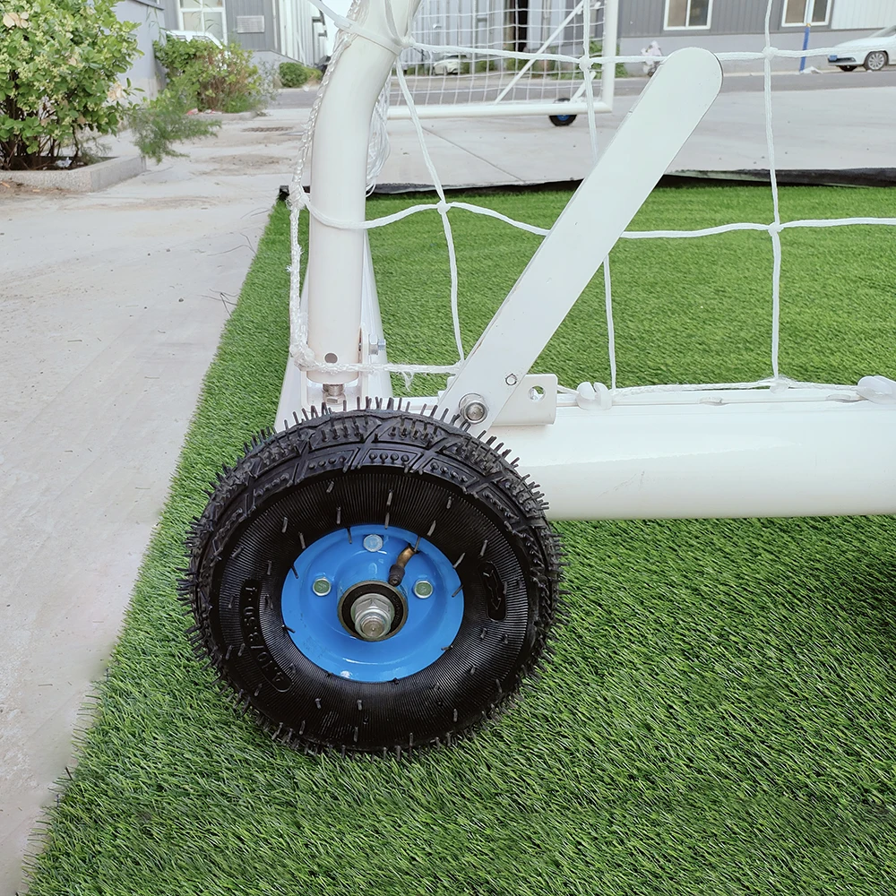 มืออาชีพขนาดเต็ม 24x8 ฟุตอลูมิเนียมแบบพกพาฟุตบอลและฟุตบอลเป้าหมายอิสระแบบพกพาเคลื่อนย้ายอุปกรณ์การฝึกอบรม